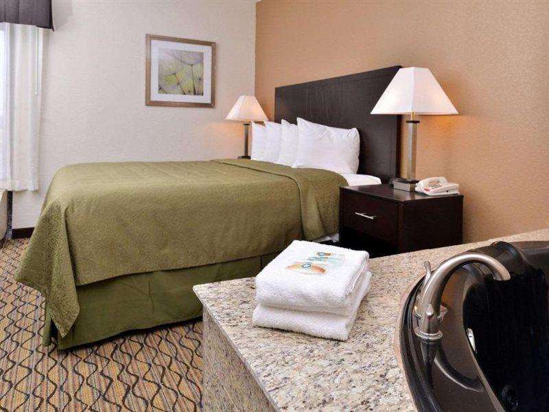Quality Inn & Suites Matteson Near I-57 Zewnętrze zdjęcie
