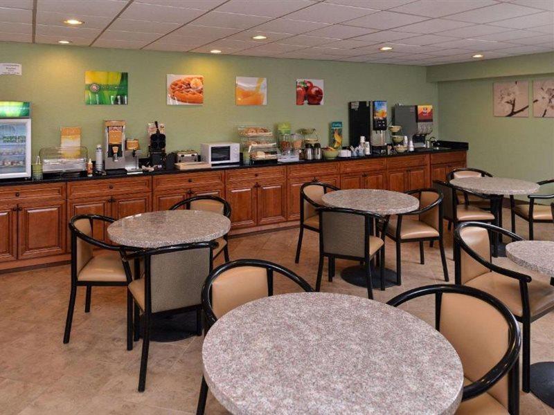 Quality Inn & Suites Matteson Near I-57 Zewnętrze zdjęcie