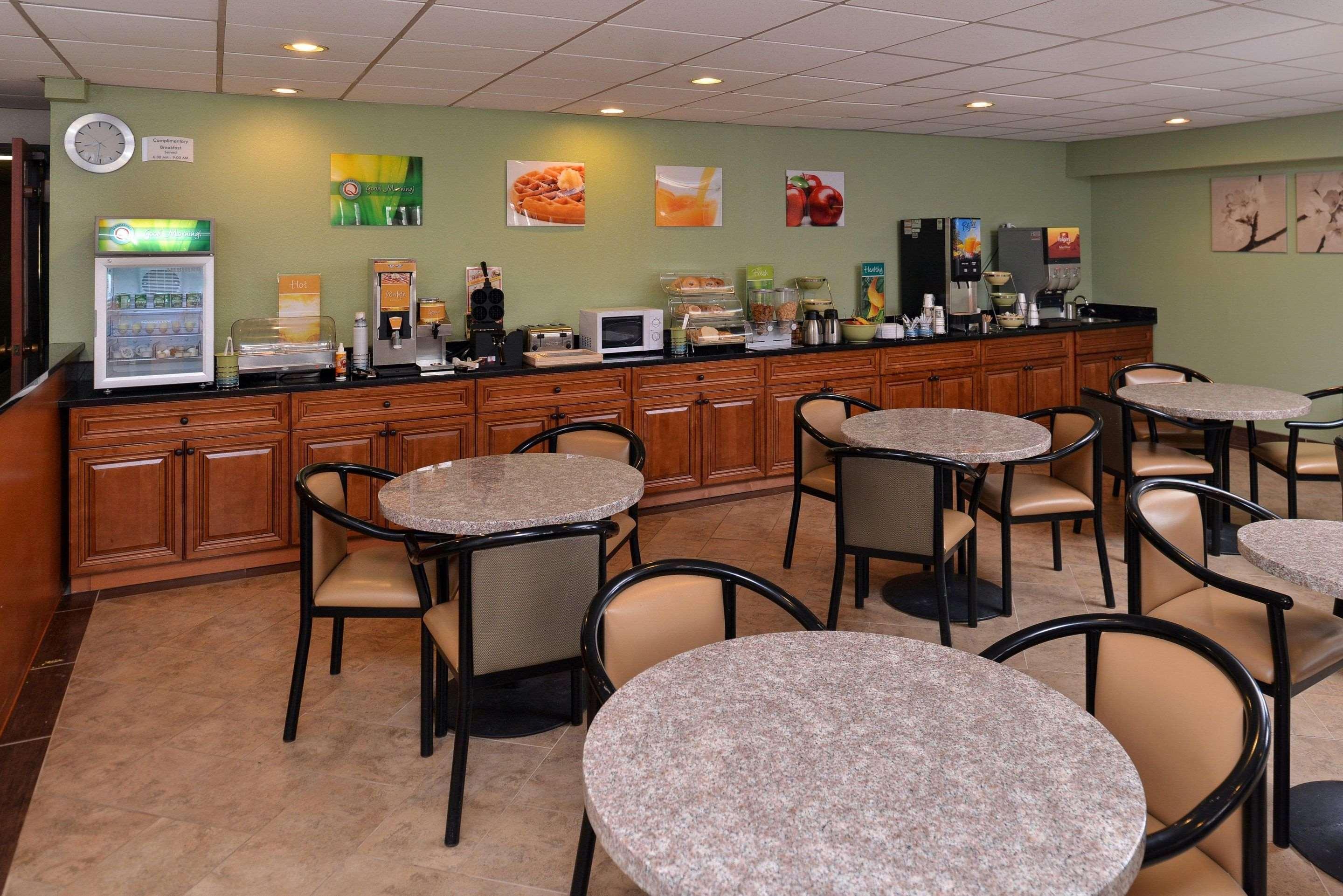 Quality Inn & Suites Matteson Near I-57 Zewnętrze zdjęcie