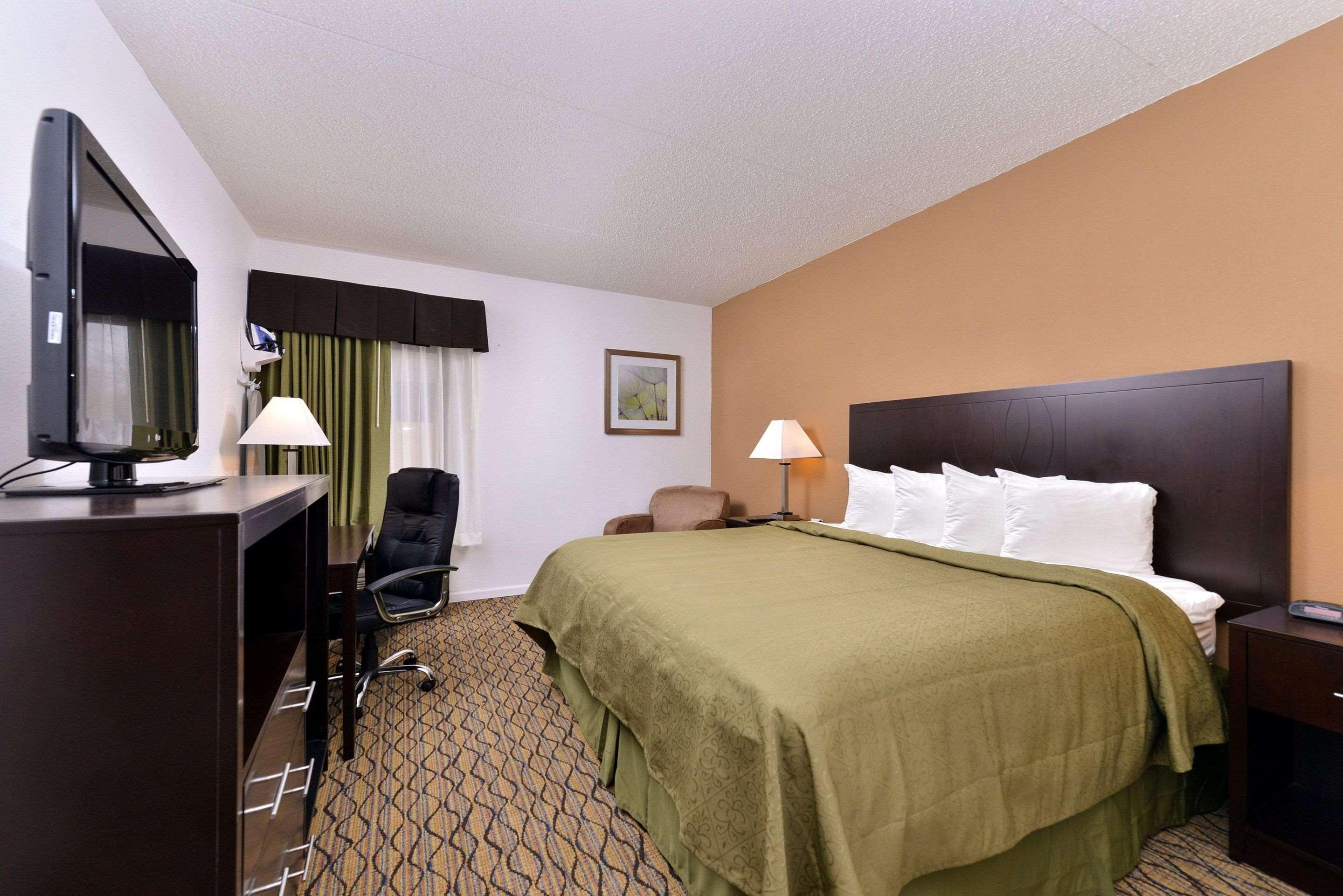 Quality Inn & Suites Matteson Near I-57 Zewnętrze zdjęcie