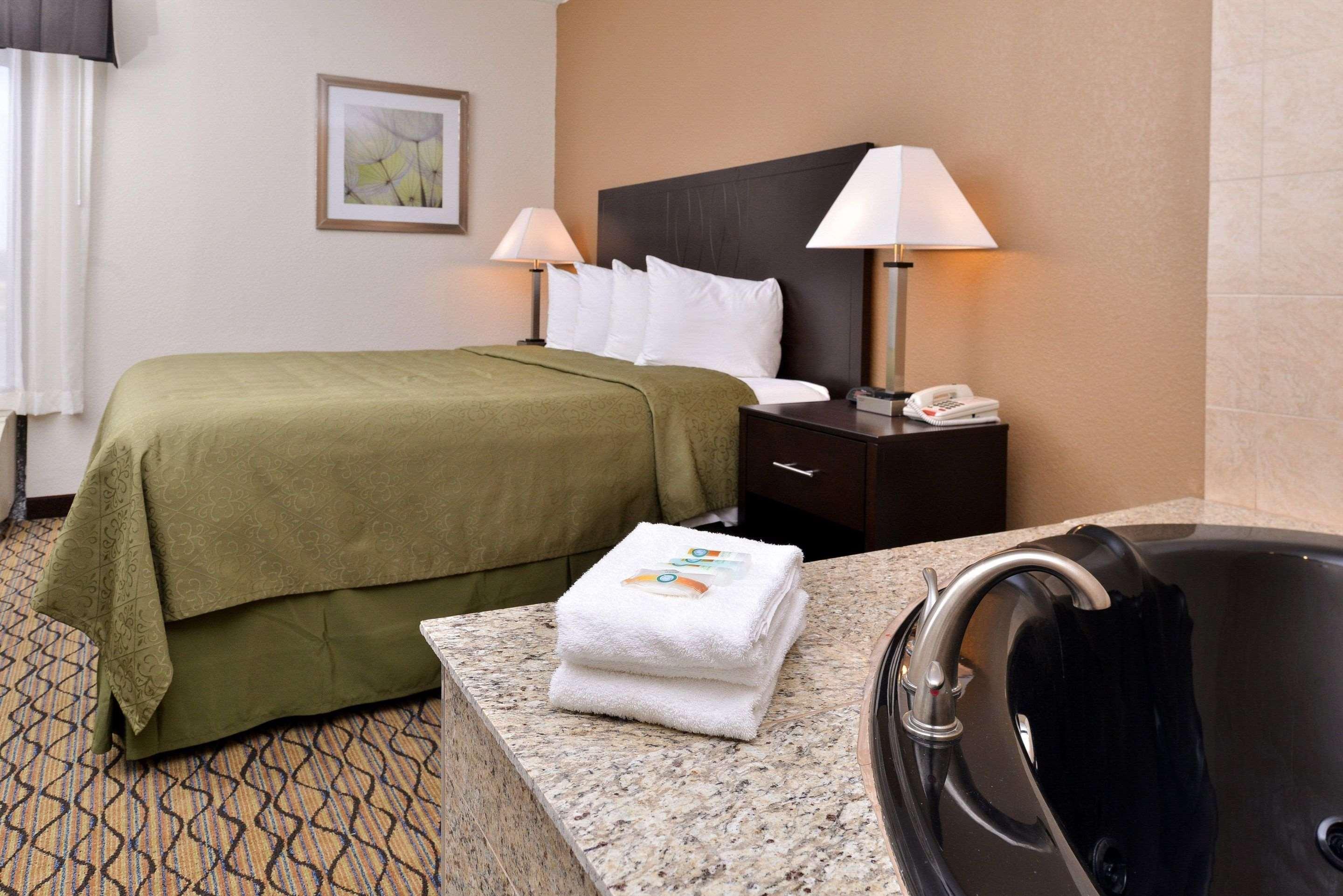 Quality Inn & Suites Matteson Near I-57 Zewnętrze zdjęcie