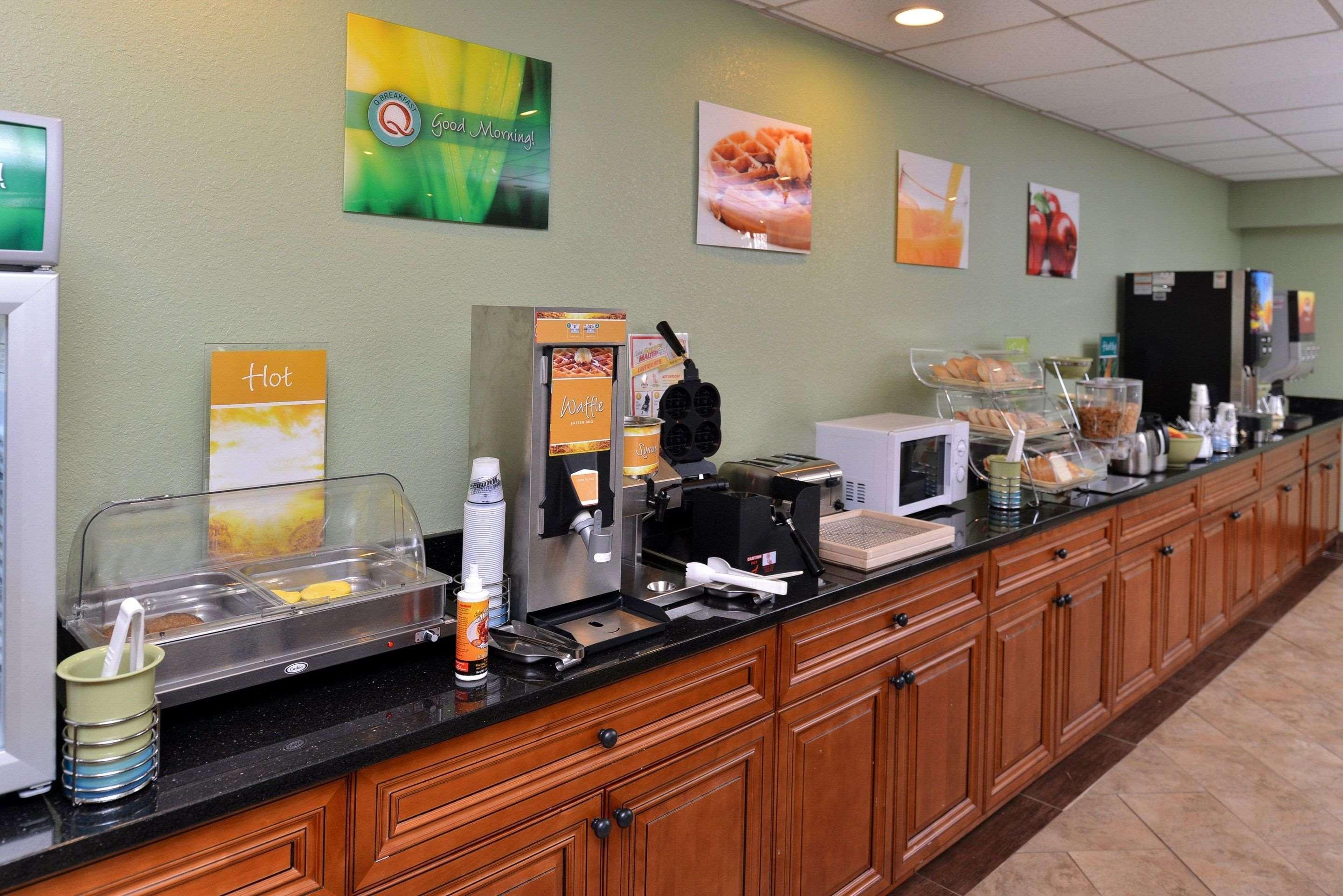 Quality Inn & Suites Matteson Near I-57 Zewnętrze zdjęcie