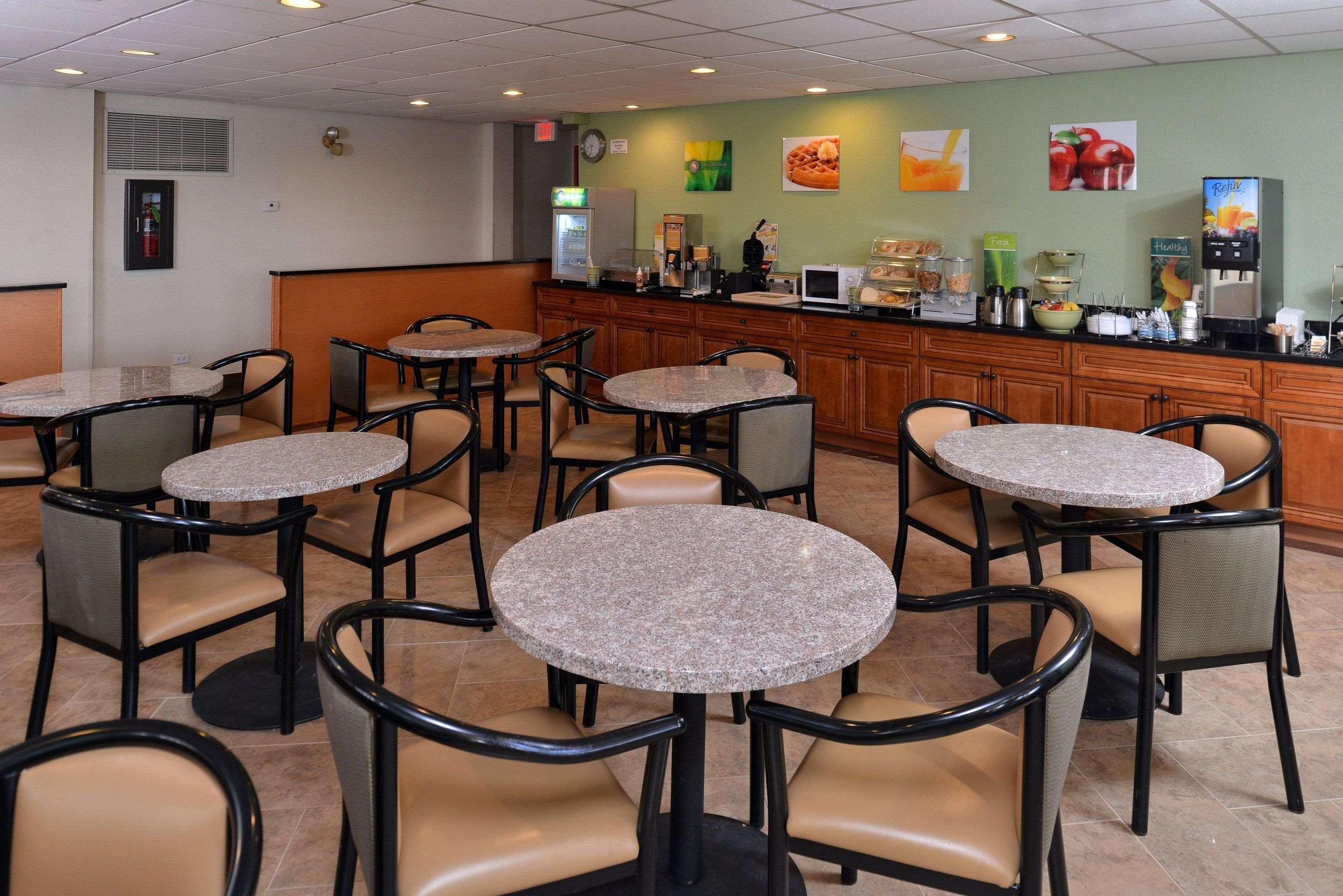 Quality Inn & Suites Matteson Near I-57 Zewnętrze zdjęcie