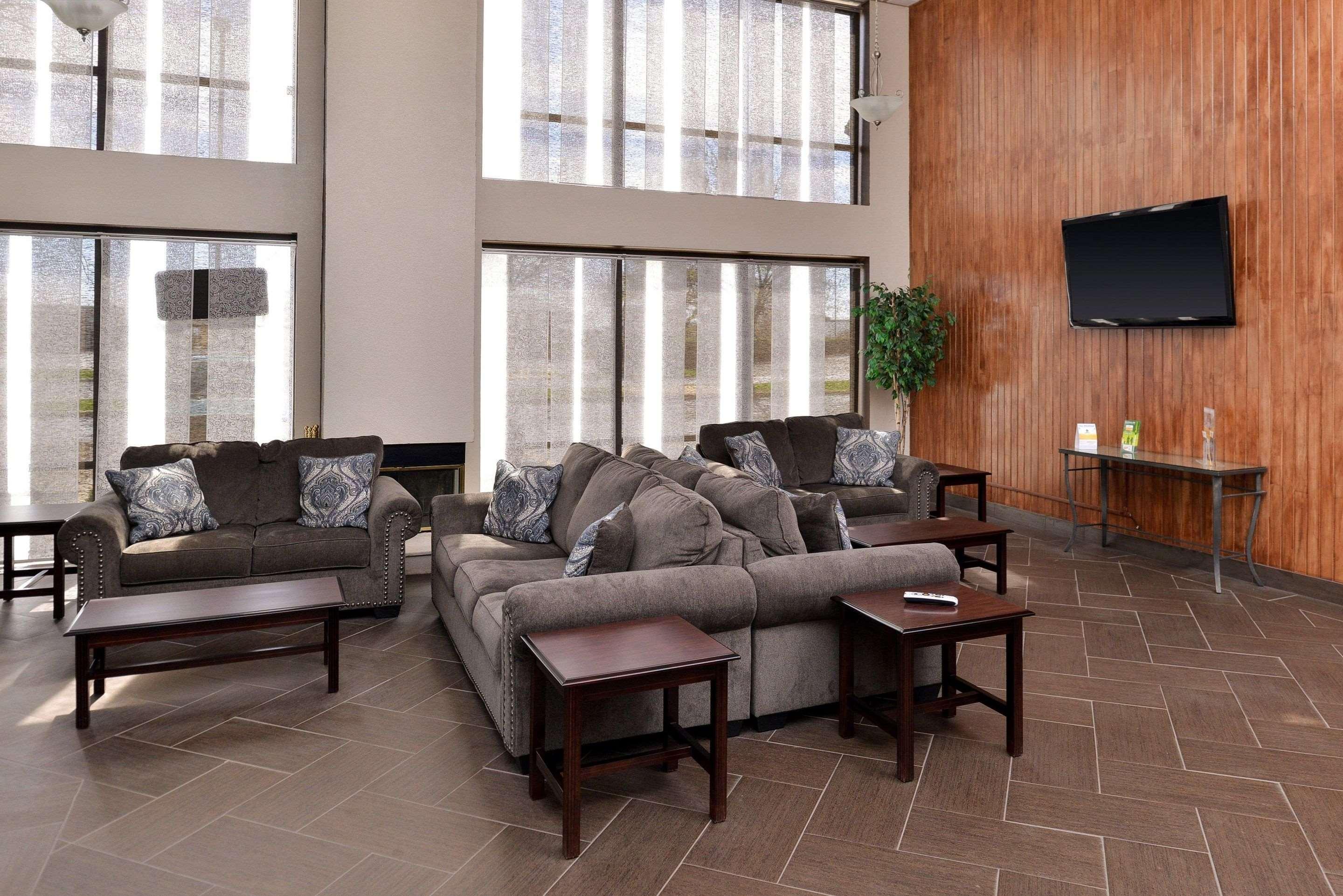 Quality Inn & Suites Matteson Near I-57 Zewnętrze zdjęcie